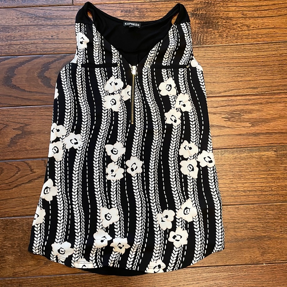 Express dressy tank size xs